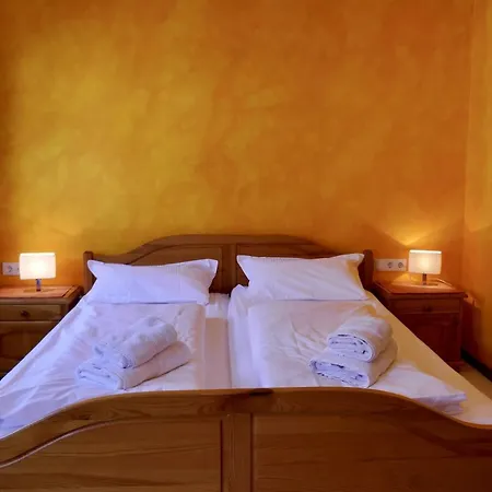 Im Seepalais - Gemuetlich Und Zentral An Der Seepromenade דירה לנגנרגן