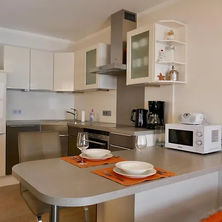 Im Seepalais - Gemuetlich Und Zentral An Der Seepromenade דירה *