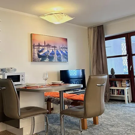 Im Seepalais - Gemuetlich Und Zentral An Der Seepromenade דירה *